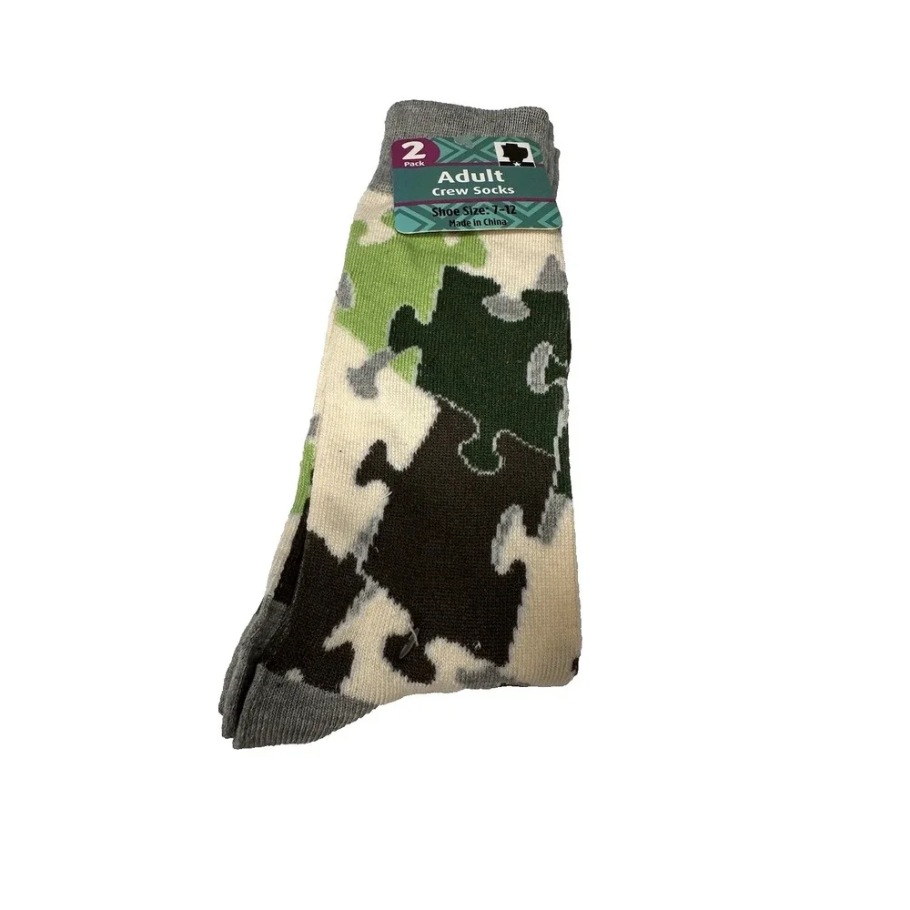 2 pairs womens knee high crew socks size 7-12‎ green camo puzzle piece stripes